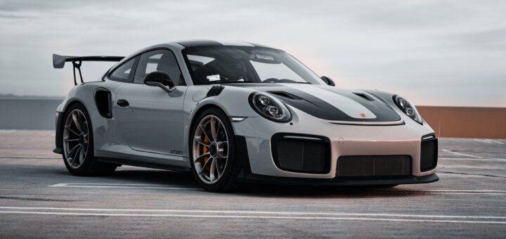 Grauer Porsche