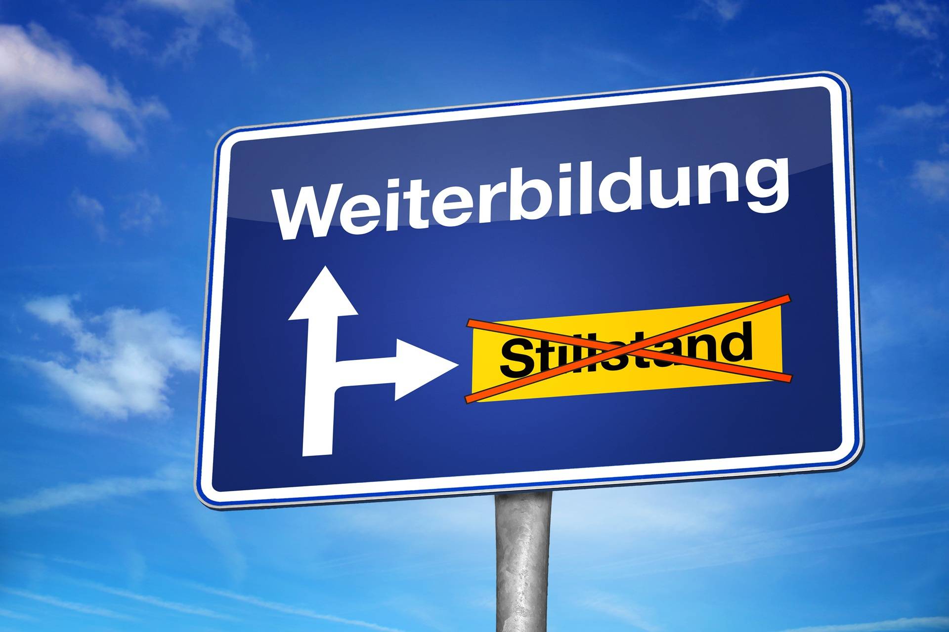 Hinweisschild mit Bildungsimpuls | Ghostwriter Agentur